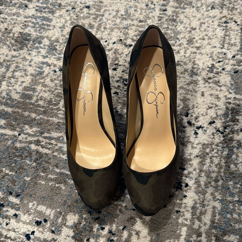 Jessica simpson platform heels size 7.5 NWOT